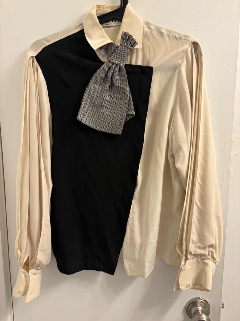 Vintage Gianfranco Ferre Pure Silk Color Block Blouse Cream Black Ascot Italy